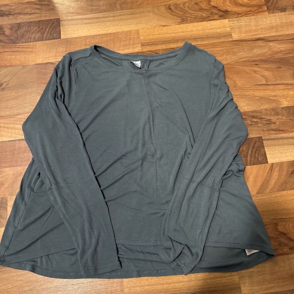 Navy Athleta Ribber Cropped 97% Modal Soft Defining Cropped Longsleeve Size M